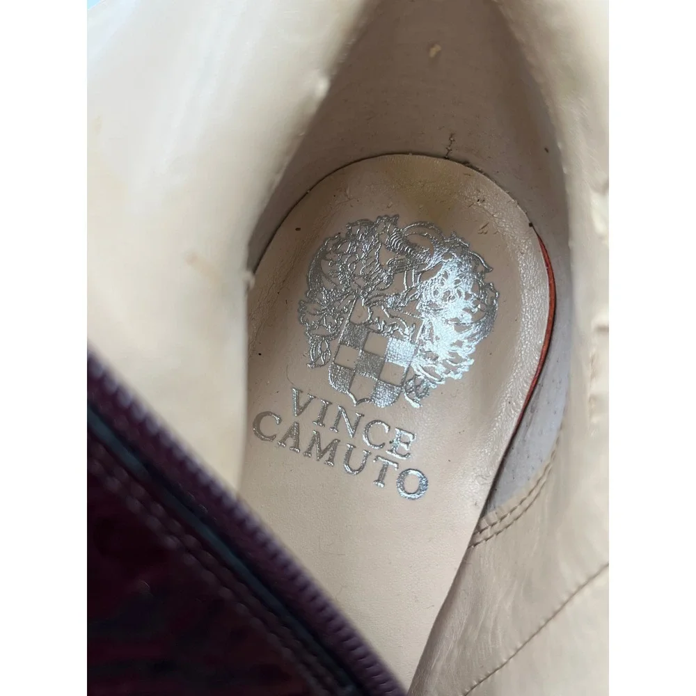 Vince Camuto Patent Leather Bootie Womens 9 Burgundy Excellent Block Heel Square